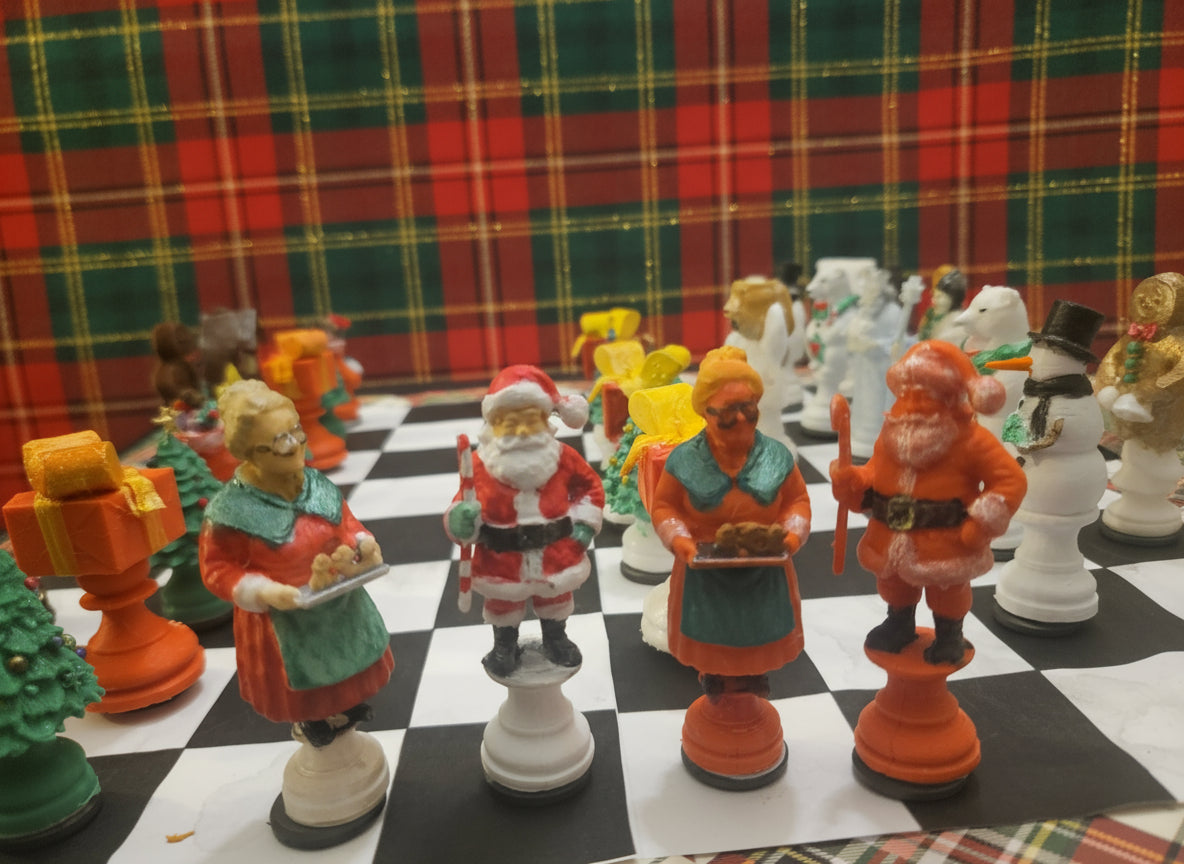 Christmas Themed 3D Printed Chess Set - Magnetic